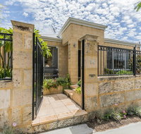 Ocean Keys Cottage - Free WiFi - Whitsundays Accommodation