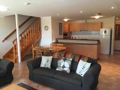 Ocean View Port Geographe - Whitsundays Accommodation 1