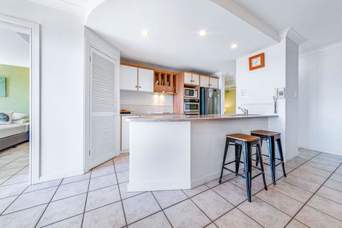 Ocean Views Galore - Airlie Beach - Whitsundays Accommodation 3