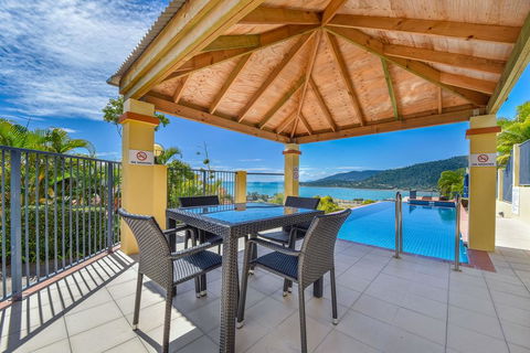 Ocean Views Galore - Airlie Beach - Whitsundays Accommodation 0