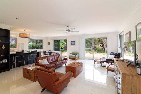 Oceanic Dr 133 - WHALE WATCHERS DELIGHT - Whitsundays Accommodation 2