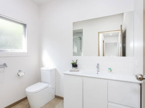 OCEANS 12 - ANGLESEA - Whitsundays Accommodation 2