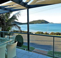 On the Beach  Fingal Bay - Whitsundays Accommodation