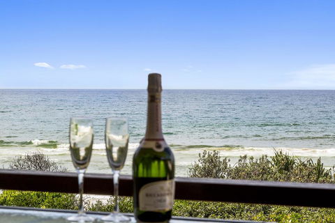 On The Beach At Hastings Point - Whitsundays Accommodation 2