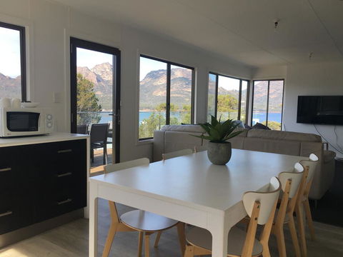 ONTHEBEACH 1 - Whitsundays Accommodation 2