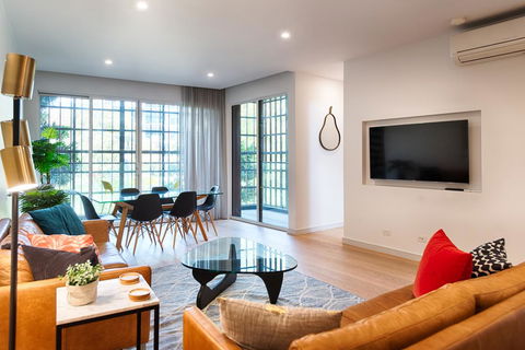 Orange Stay Townhouses - Whitsundays Accommodation 2