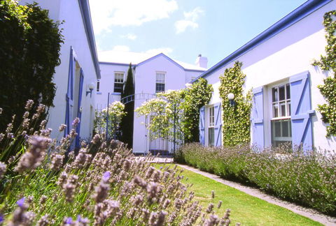Oscars Waterfront Boutique Hotel - Whitsundays Accommodation 2