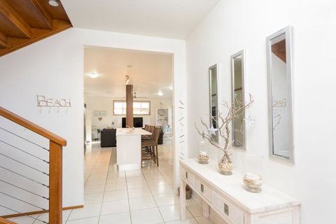 OUTRIGGER - Whitsundays Accommodation 2