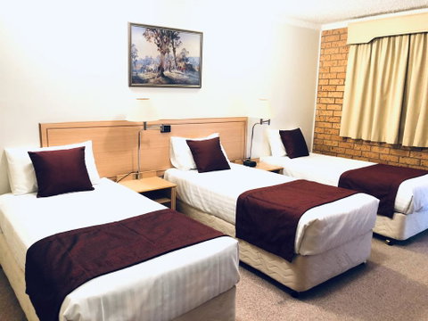 OVERLANDER MOTOR LODGE - Whitsundays Accommodation 2