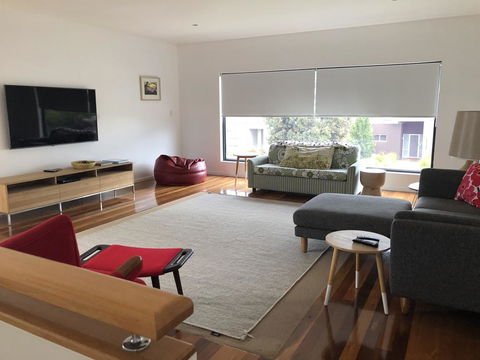 Pacific Paradise - Whitsundays Accommodation 1
