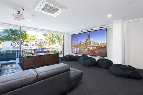Palazzo Brisbane - Whitsundays Accommodation 2