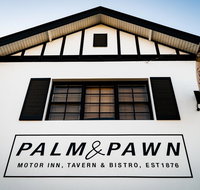 Palm and Pawn Motor Inn - Whitsundays Accommodation