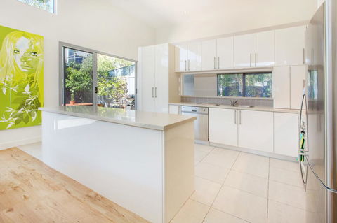 PALM COURT RETREAT - MORNINGTON - Whitsundays Accommodation 3