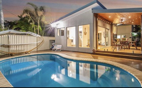 Paradise On The Peninsula - Whitsundays Accommodation 0
