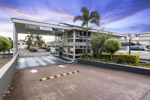 Park Motor Inn - Whitsundays Accommodation 0