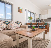 PEACEFUL 2Kingbed RootyHill Townhouse near Station - Whitsundays Accommodation