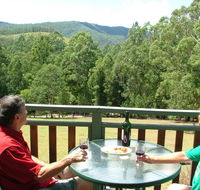 Peacehaven Country Cottages  Farmstay - Whitsundays Accommodation