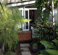 Petrie Garden Studio - Whitsundays Accommodation