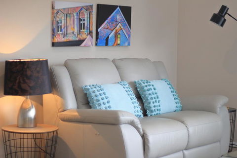 Picton Garden Apartment - Whitsundays Accommodation 2