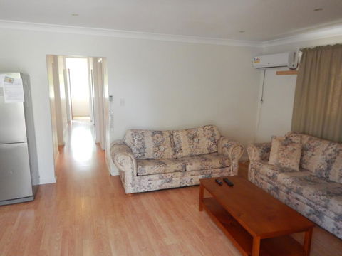 Pine Cottage - Whitsundays Accommodation 1