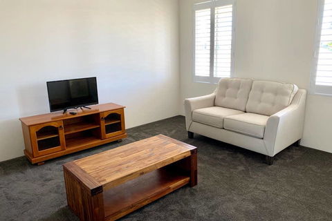 Pinnacle Retreat - Whitsundays Accommodation 1