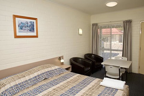 Pioneer Motel Goondiwindi - Whitsundays Accommodation 2