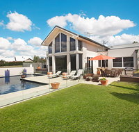 Play A Round - Whitsundays Accommodation