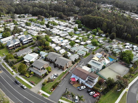 Pleasurelea Tourist Resort & Caravan Park - Whitsundays Accommodation 2