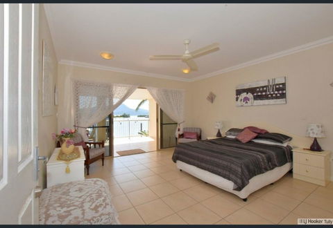 Poinciana Terraces - Whitsundays Accommodation 1