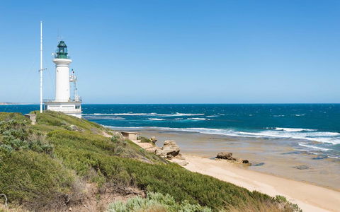 Point Lonsdale 1 Bedroom Apartment - Whitsundays Accommodation 3