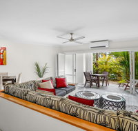 Poolside Apt in Alamanda Beachfront Resort 52 - Whitsundays Accommodation