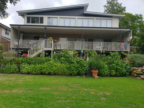 Poppies House - Whitsundays Accommodation 0