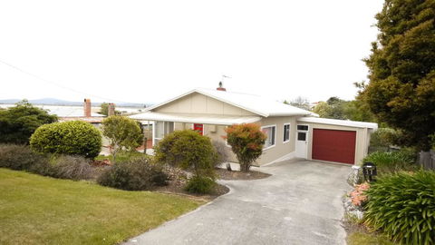 Position On Alexander - Whitsundays Accommodation 0