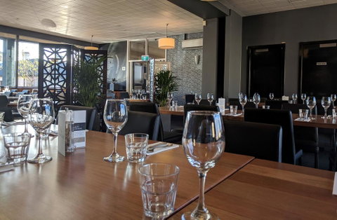 Prince Of Wales Hotel - Whitsundays Accommodation 2