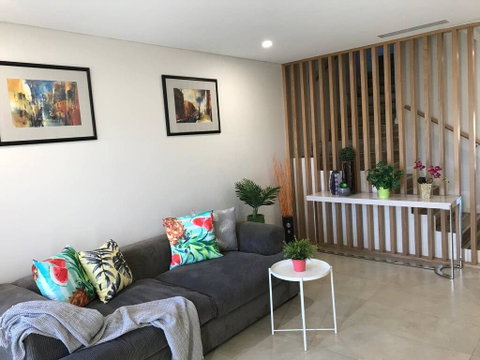 Private Room In Modern, Comfortable Home Stay - Whitsundays Accommodation 0