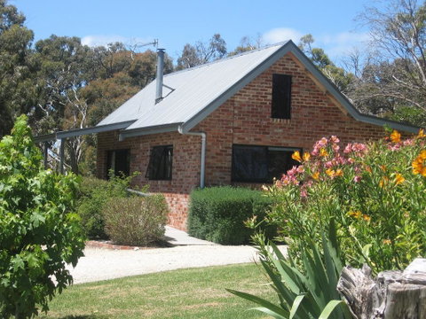 Prom Coast Holiday Lodge - Whitsundays Accommodation 0