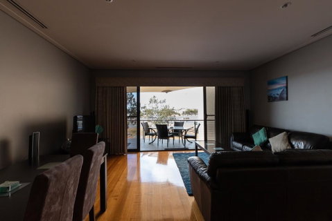 Promenade Executive Apartments - Whitsundays Accommodation 0