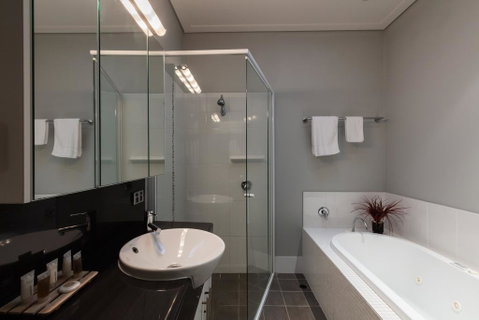Promenade Executive Apartments - Whitsundays Accommodation 1