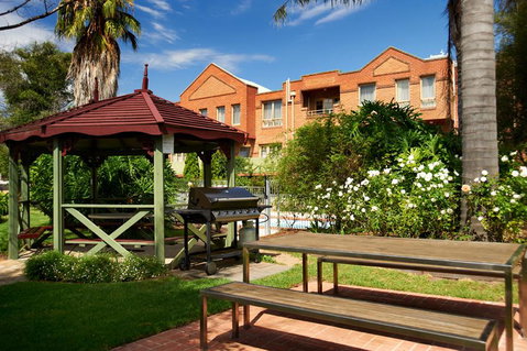 Quest Royal Gardens - Whitsundays Accommodation 2