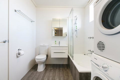 Quiet Comfort In South Yarra - Whitsundays Accommodation 3