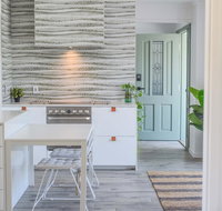 Quiet Pet Friendly Home 3 houses to beach entry with Private Pool Walk to Shops - Whitsundays Accommodation