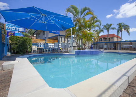 Raceways Motel - Whitsundays Accommodation 0
