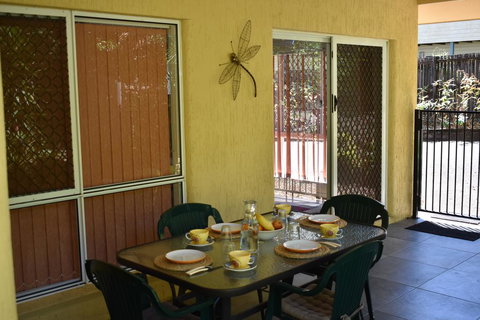 Rainforest Cottage Cairns - Whitsundays Accommodation 1