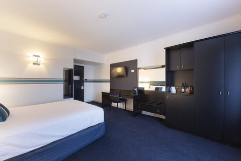 Ramada Diplomat Canberra - Whitsundays Accommodation 2