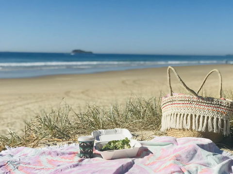 Ramada Resort Studio Split Queen Electric Adjustable Bed - Whitsundays Accommodation 2