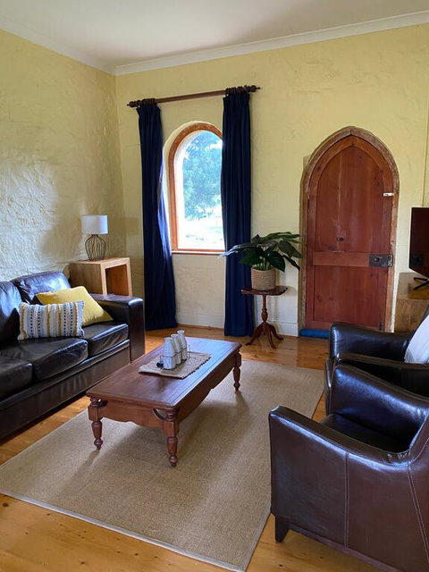 Ravenswood Homestead - Whitsundays Accommodation 1