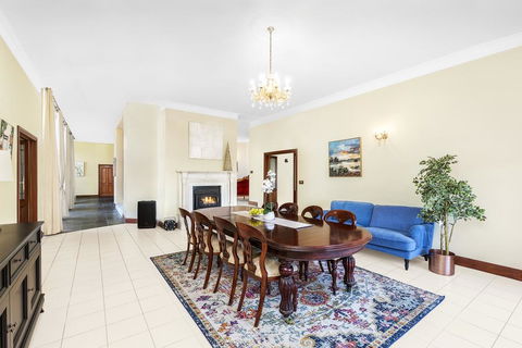 Razorback Holiday House With Incredible Views - Whitsundays Accommodation 3