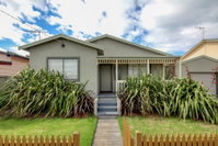 Reardon Place - moments from the family friendly Pea Soup Cove