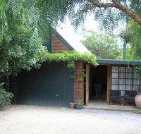 Red Brier Cottage Accommodation - Whitsundays Accommodation