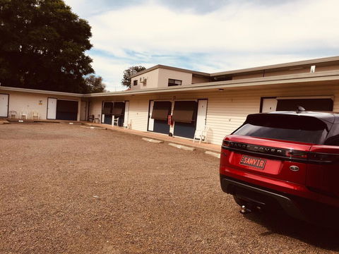 Red Cedar Motel - Whitsundays Accommodation 2